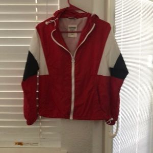 Garage windbreaker
